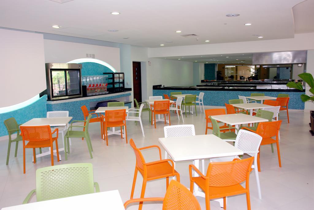 Azul Ixtapa Grand All Inclusive Suites - Spa & Convention Center Buitenkant foto The cafeteria at the University of the West Indies, Cave Hill Campus
